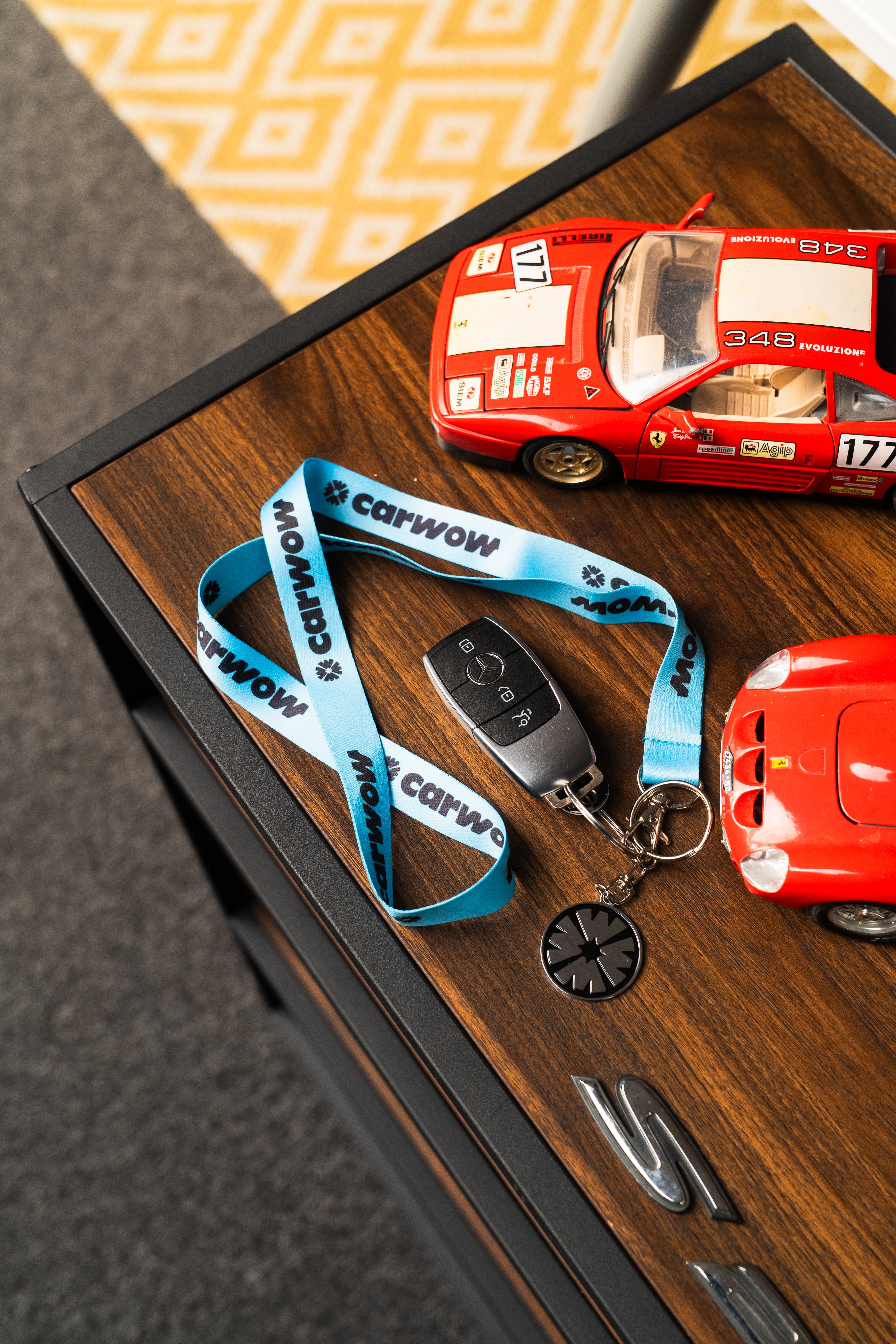 CARWOW LANYARD