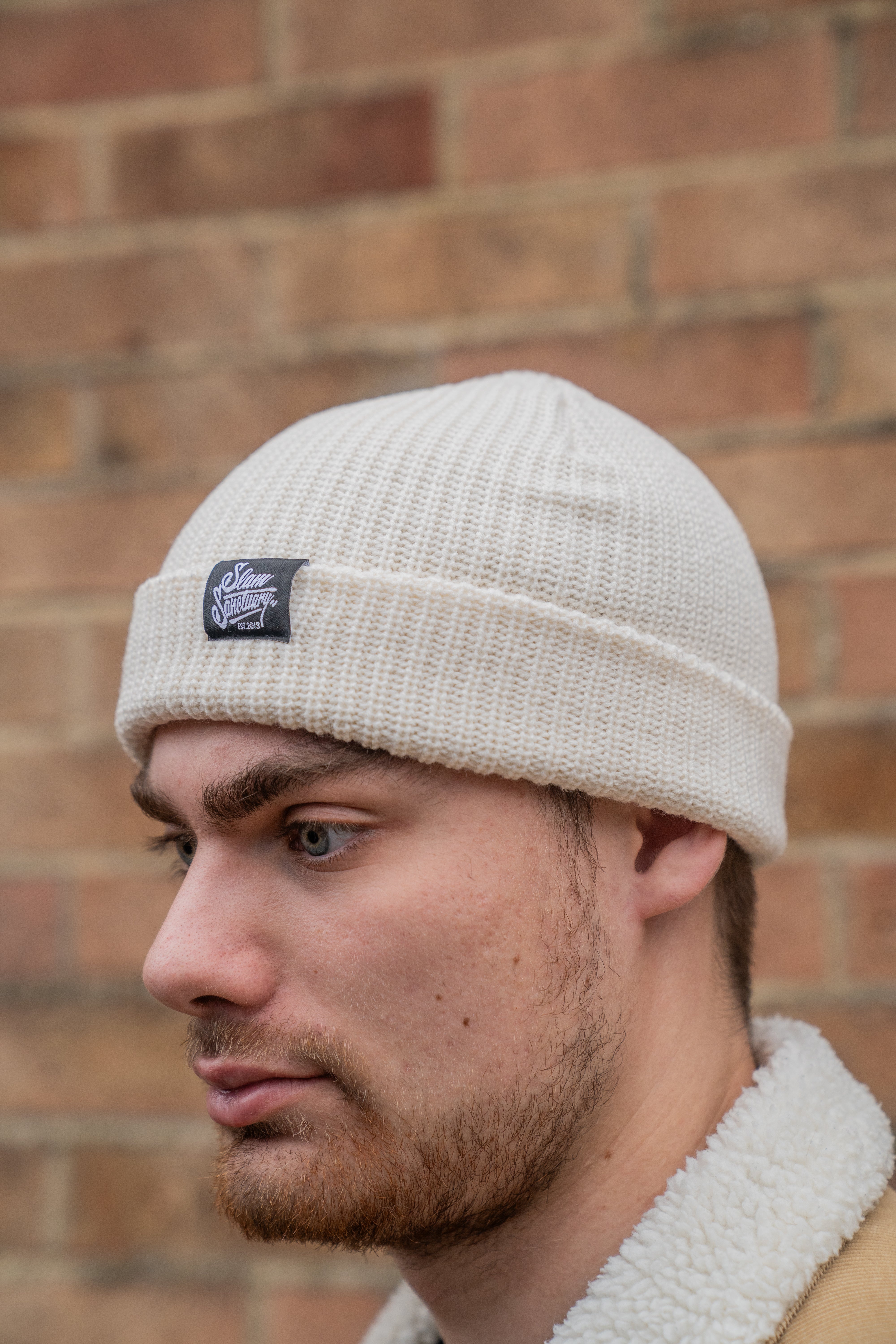 ESSENTIAL BEANIE - ECRU