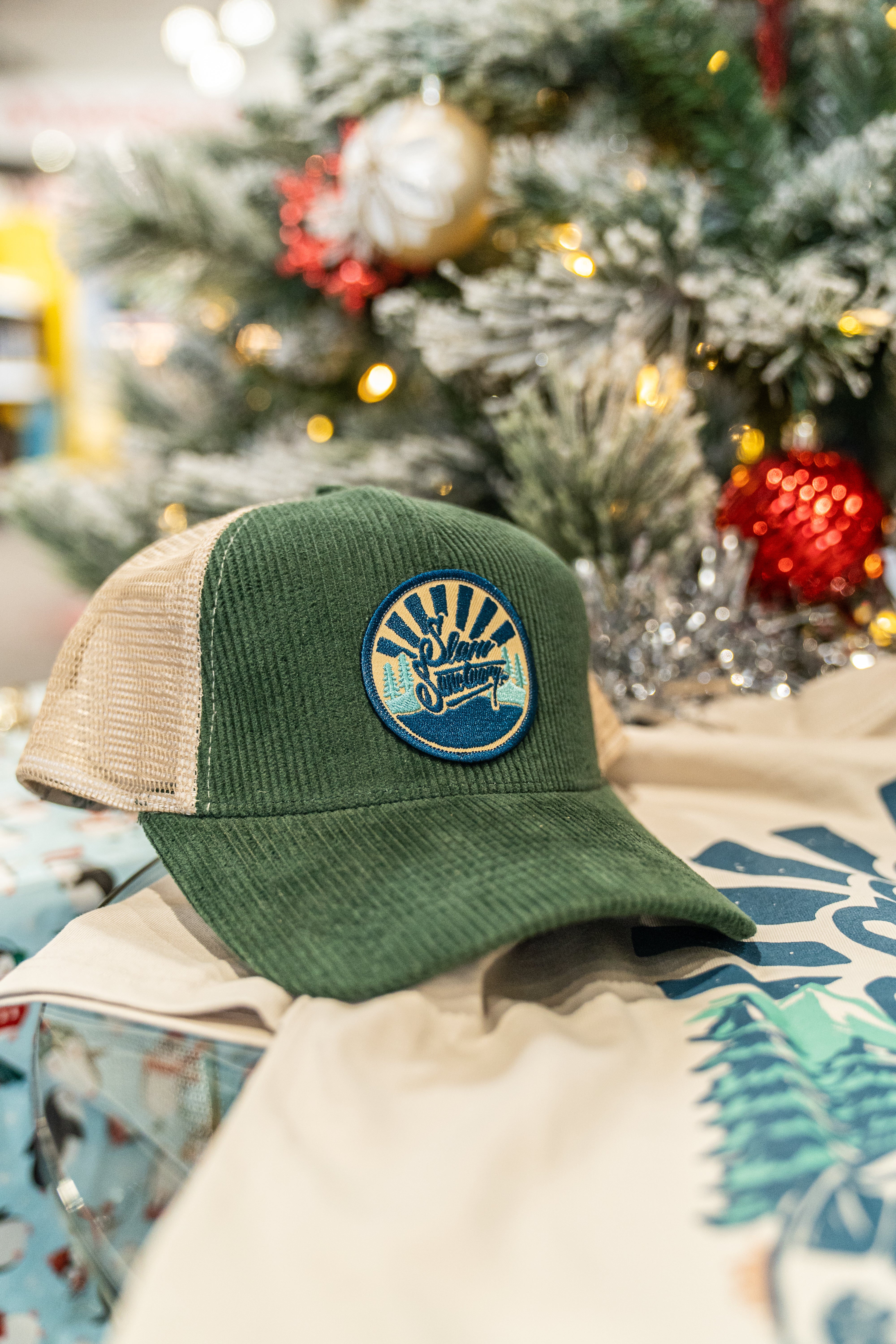 CAMPERS T-SHIRT & CAP GIFT SET