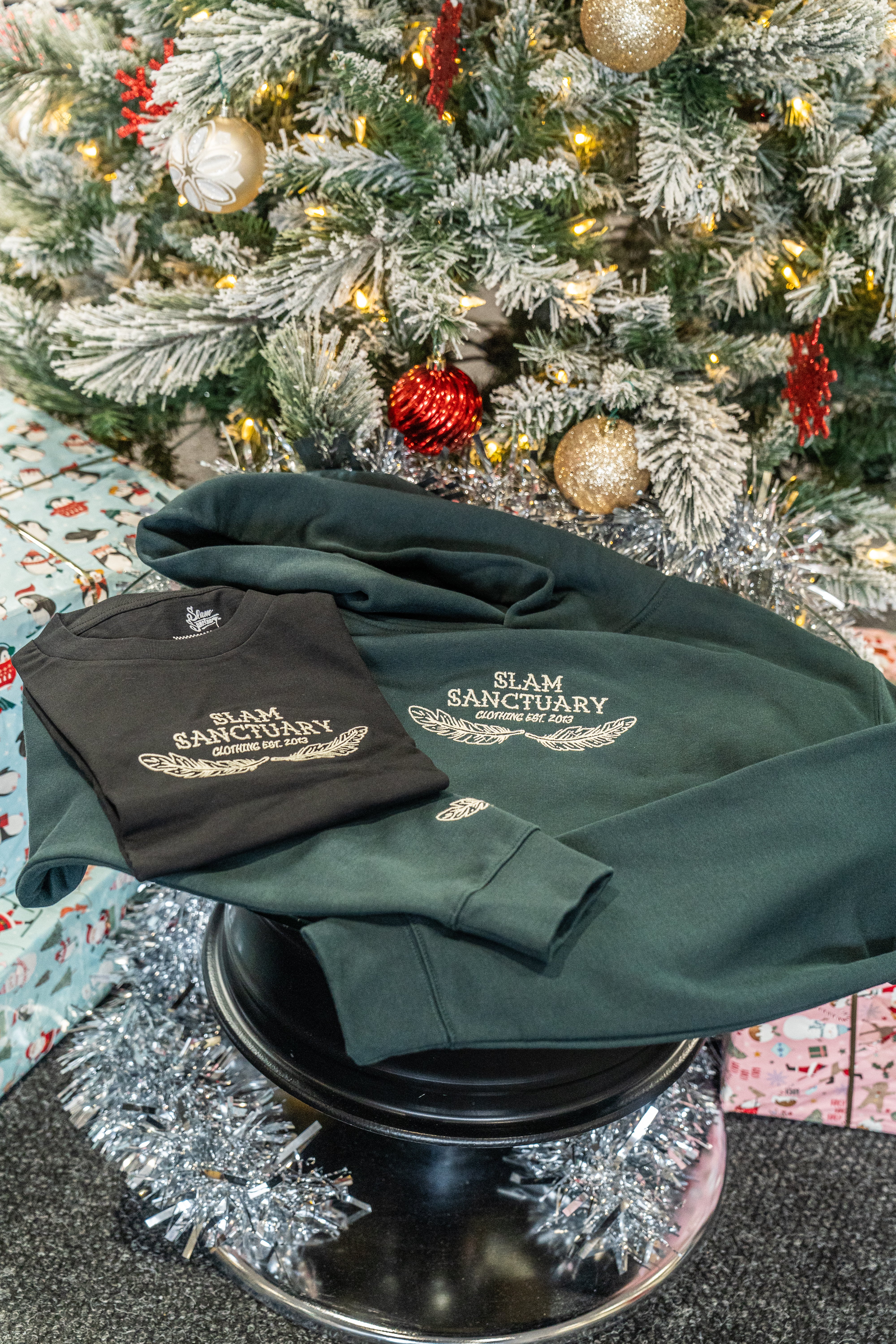 WINNING STREAK HOODIE & T-SHIRT GIFT SET