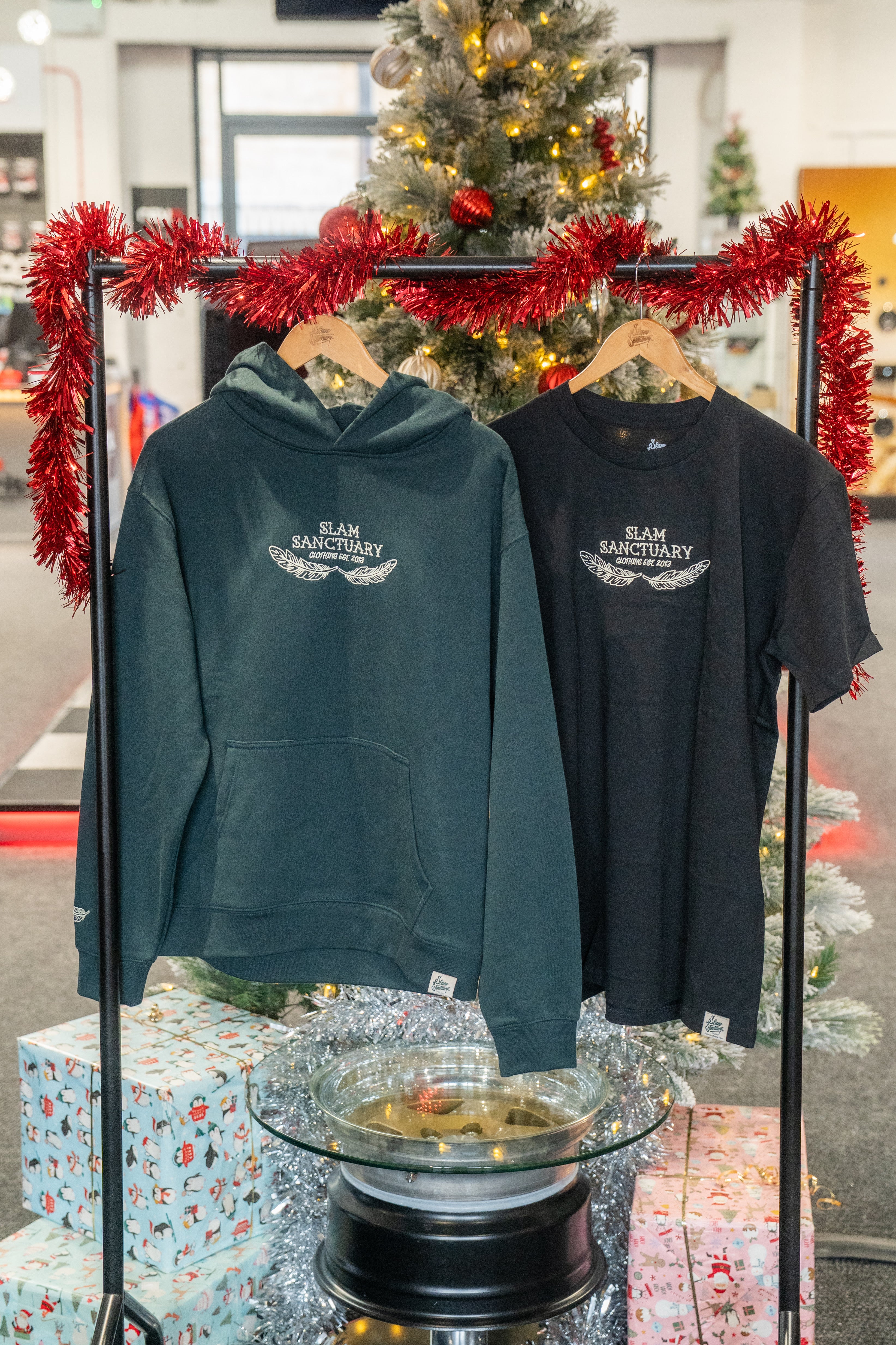 WINNING STREAK HOODIE & T-SHIRT GIFT SET