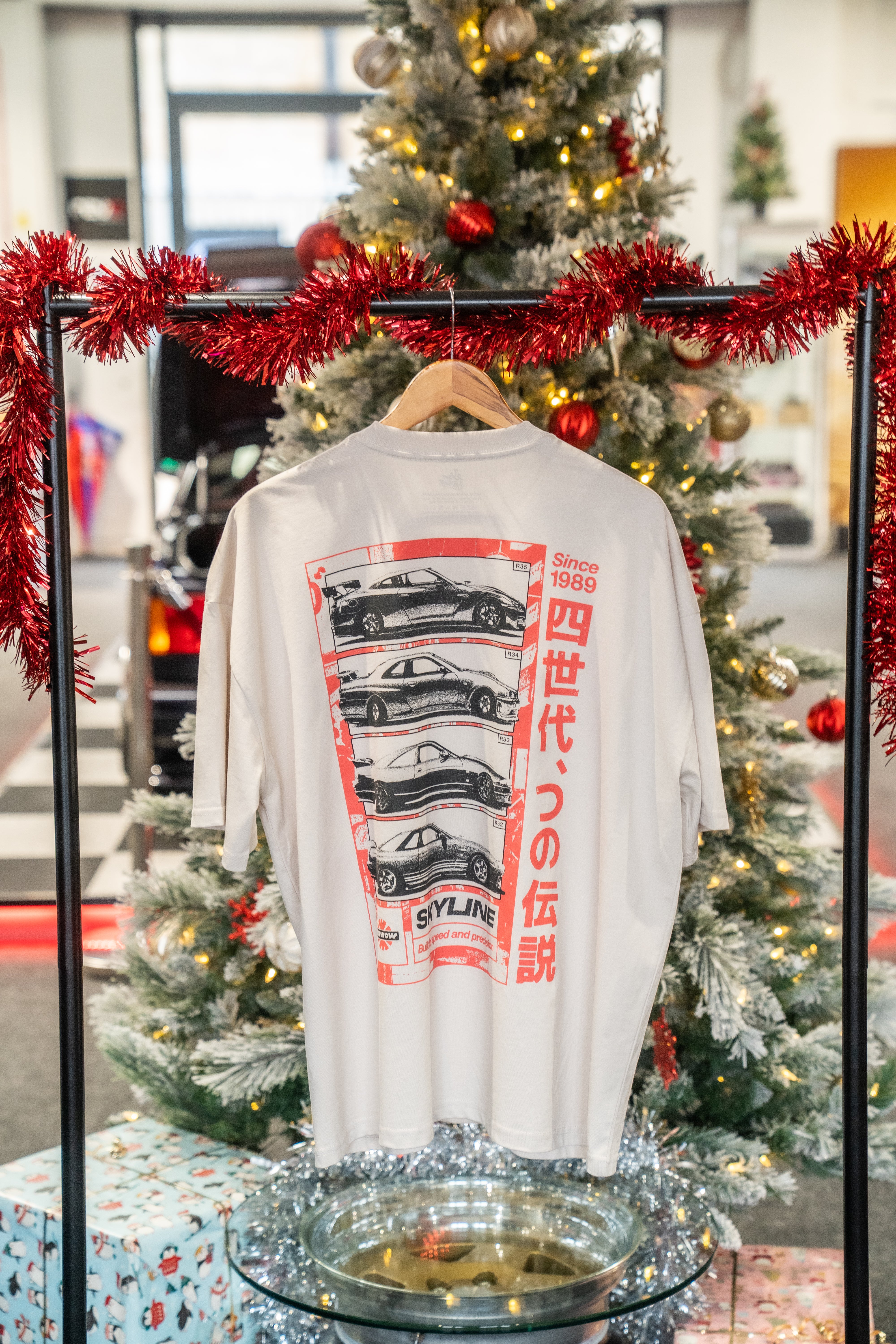 CARWOW GTR LEGENDS T-SHIRT GIFT SET