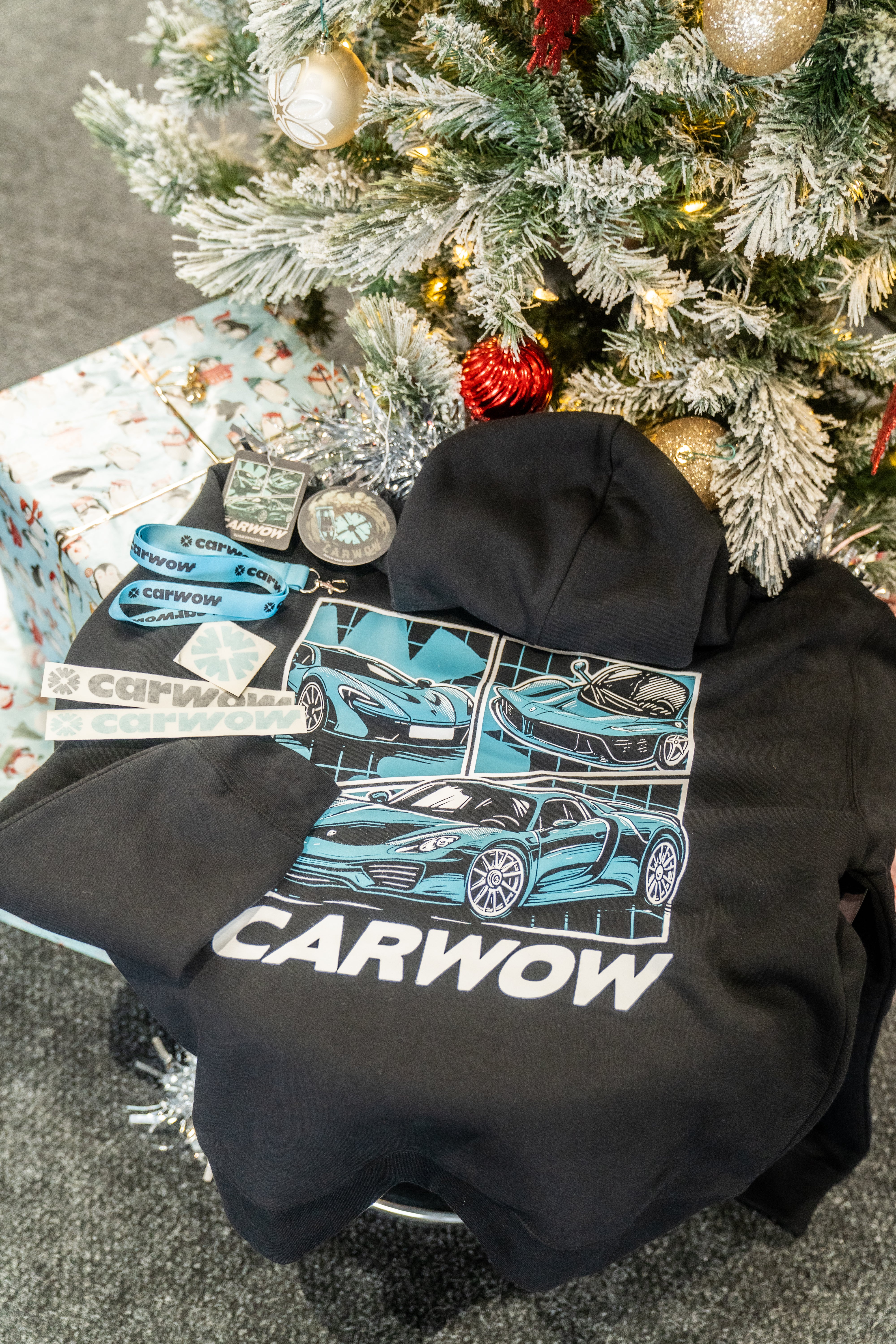 CARWOW BIG THREE HOODIE GIFT SET
