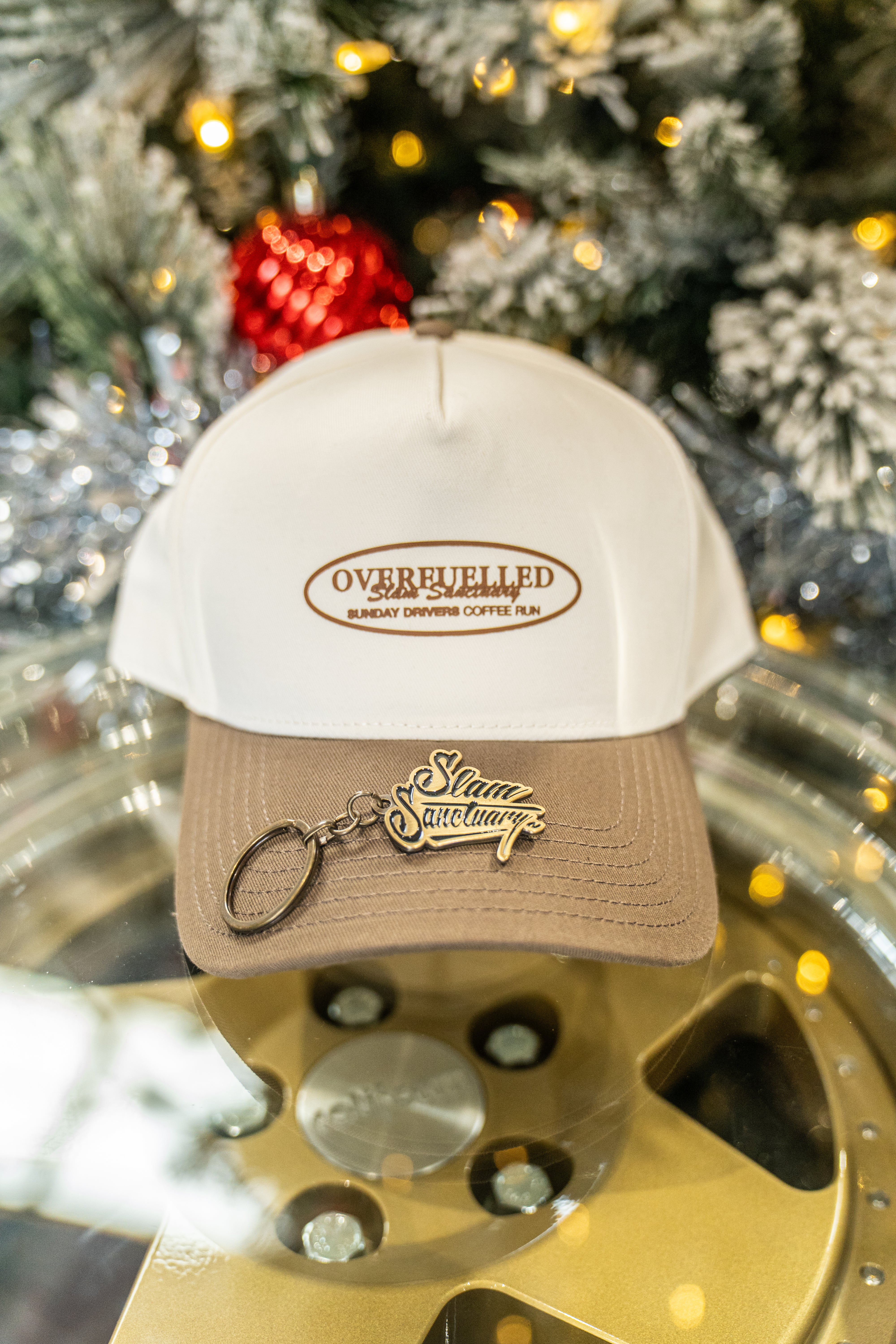 OVERFUELLED CAP & ANTIQUE KEYRING GIFT SET