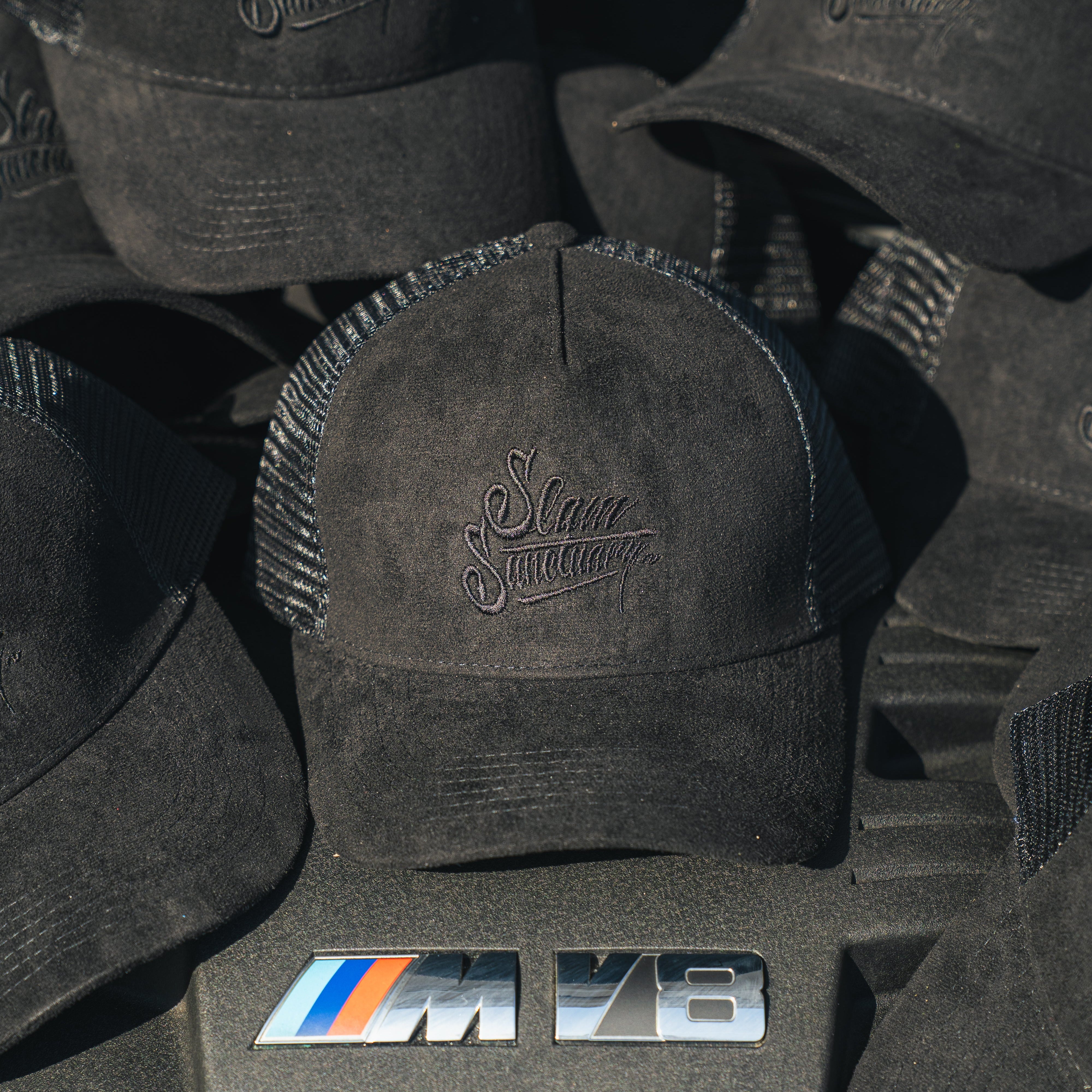 THE SIGNATURE CAP