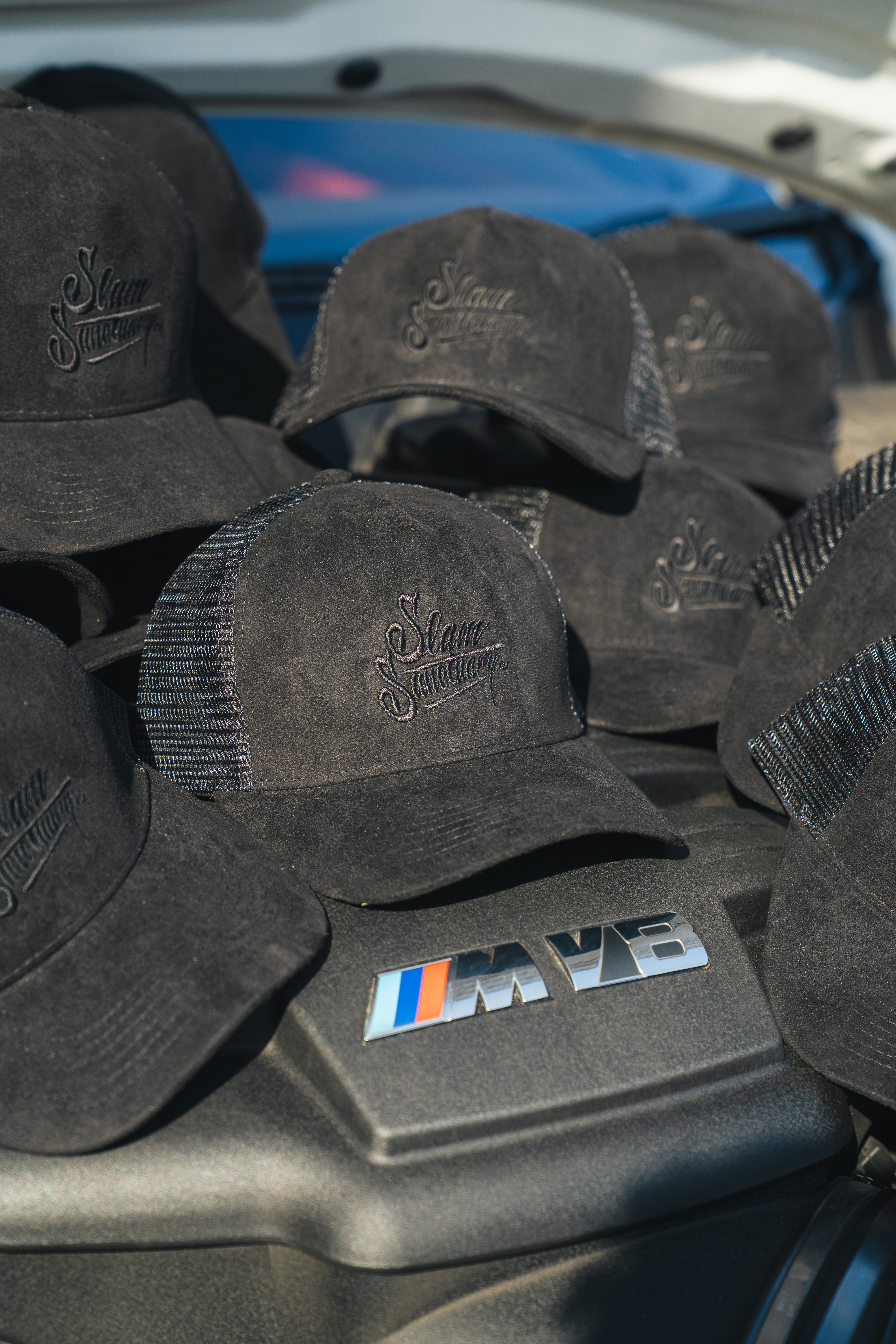 THE SIGNATURE CAP