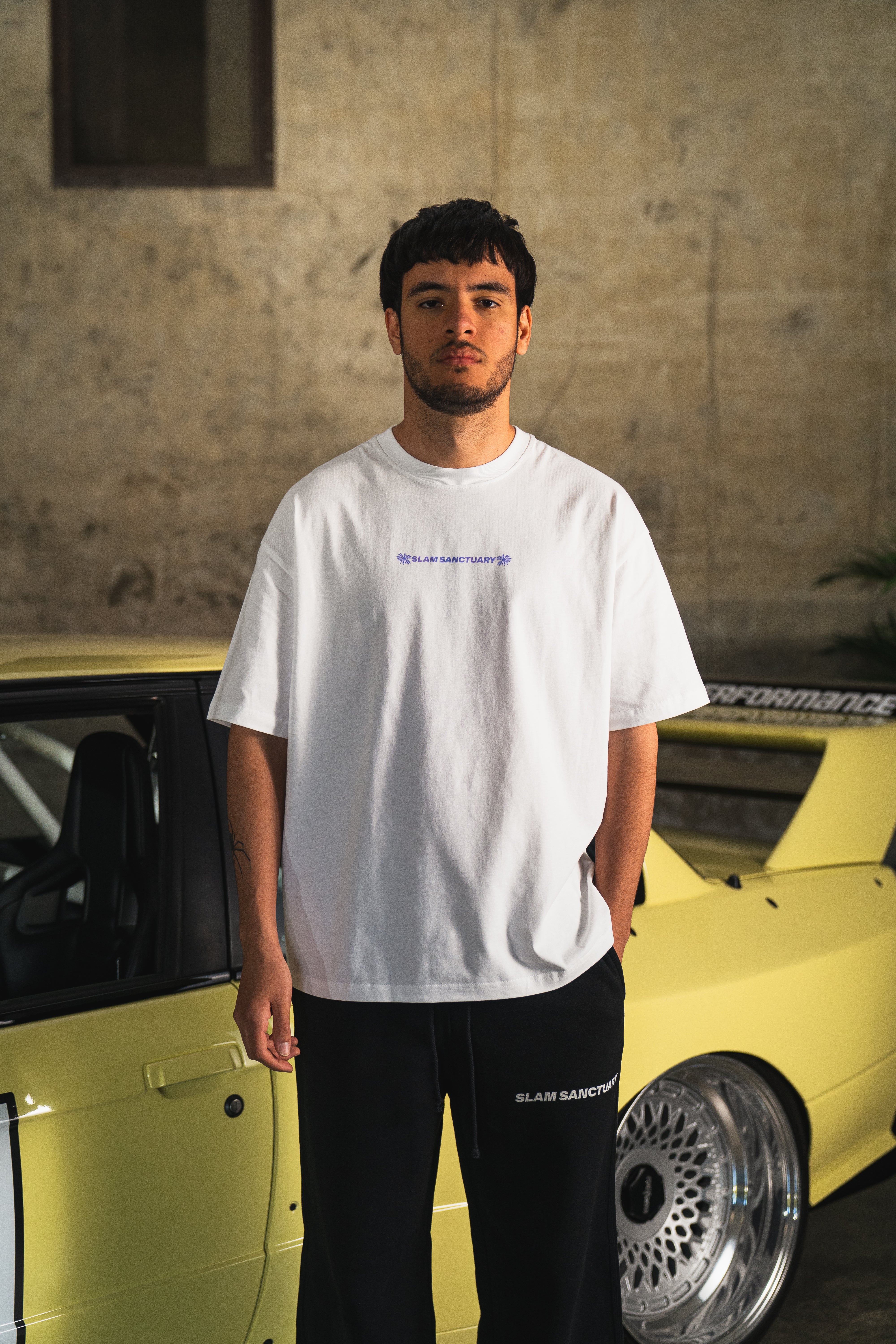 GLOBE T-SHIRT - WHITE