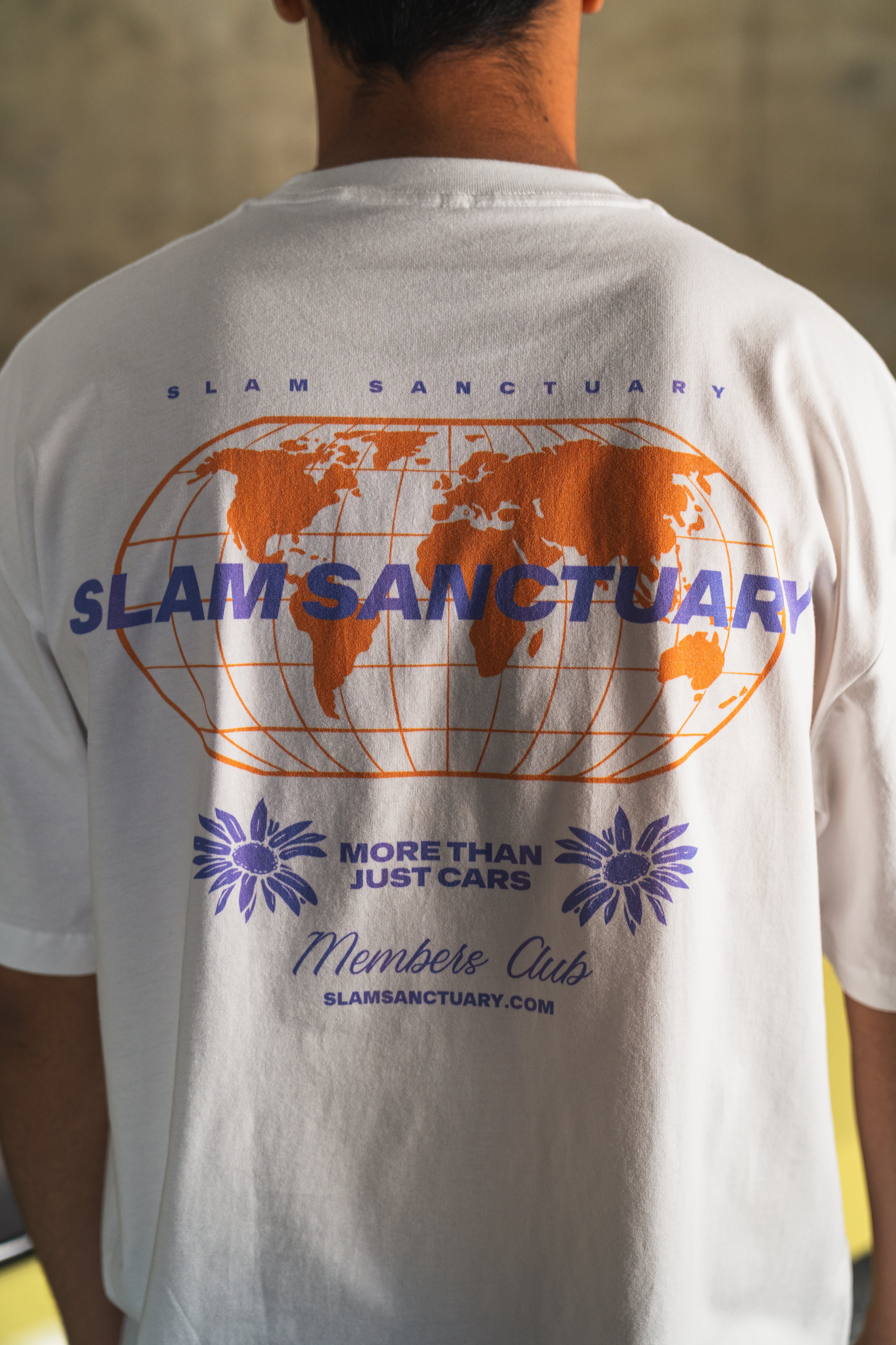 GLOBE T-SHIRT - WHITE