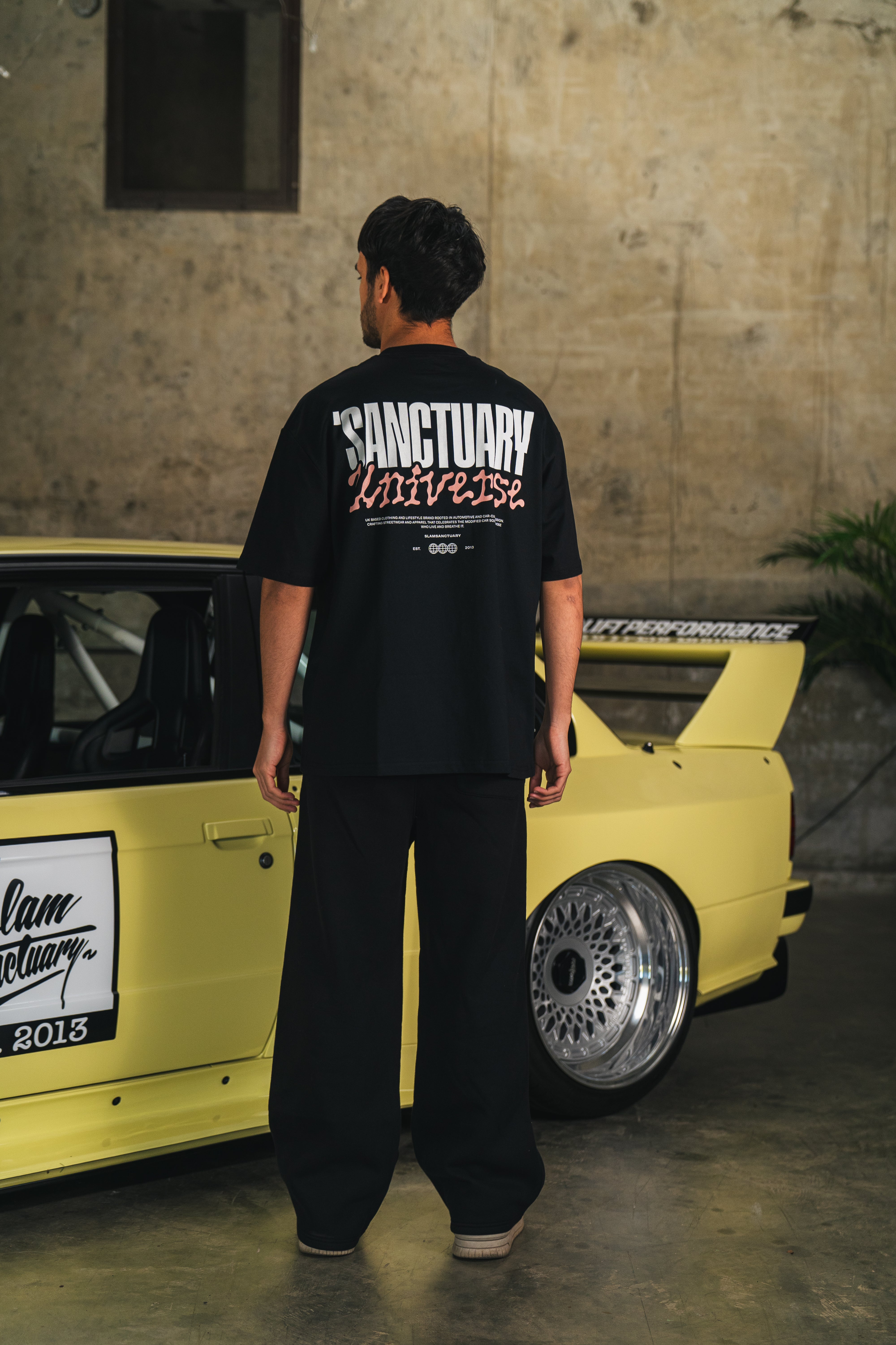 UNIVERSE T-SHIRT - BLACK