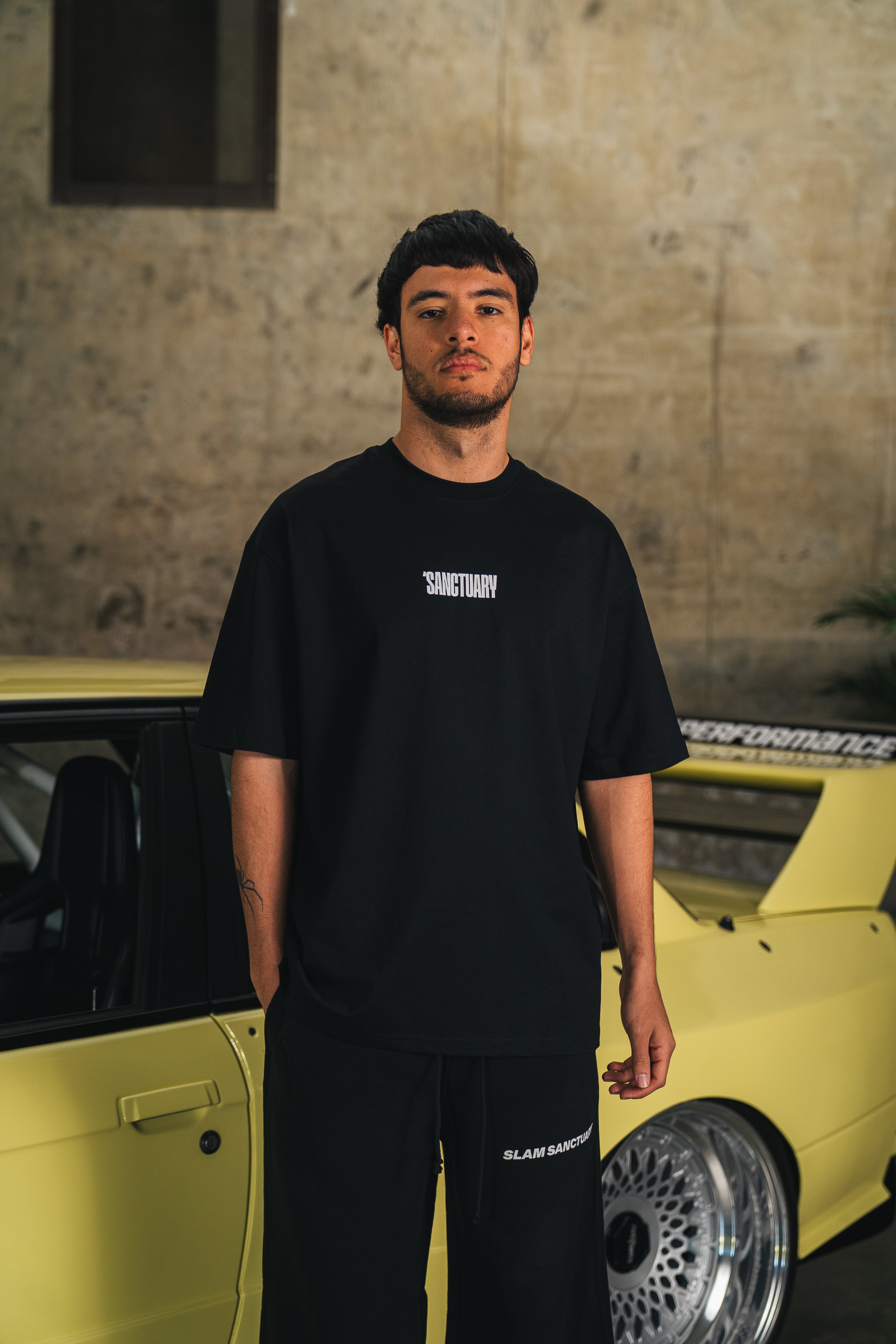 UNIVERSE T-SHIRT - BLACK