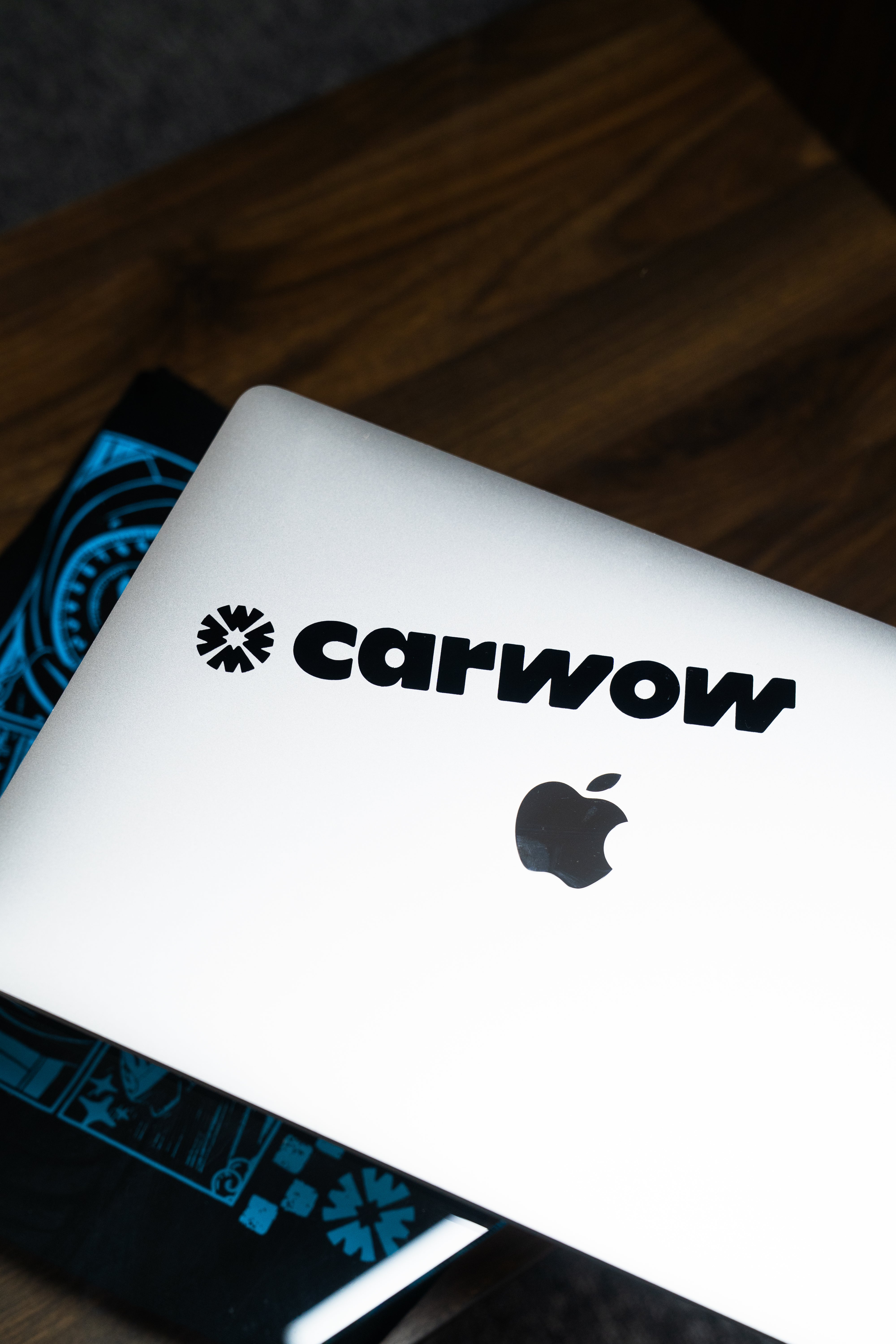 CARWOW LOGO STICKER - BLACK
