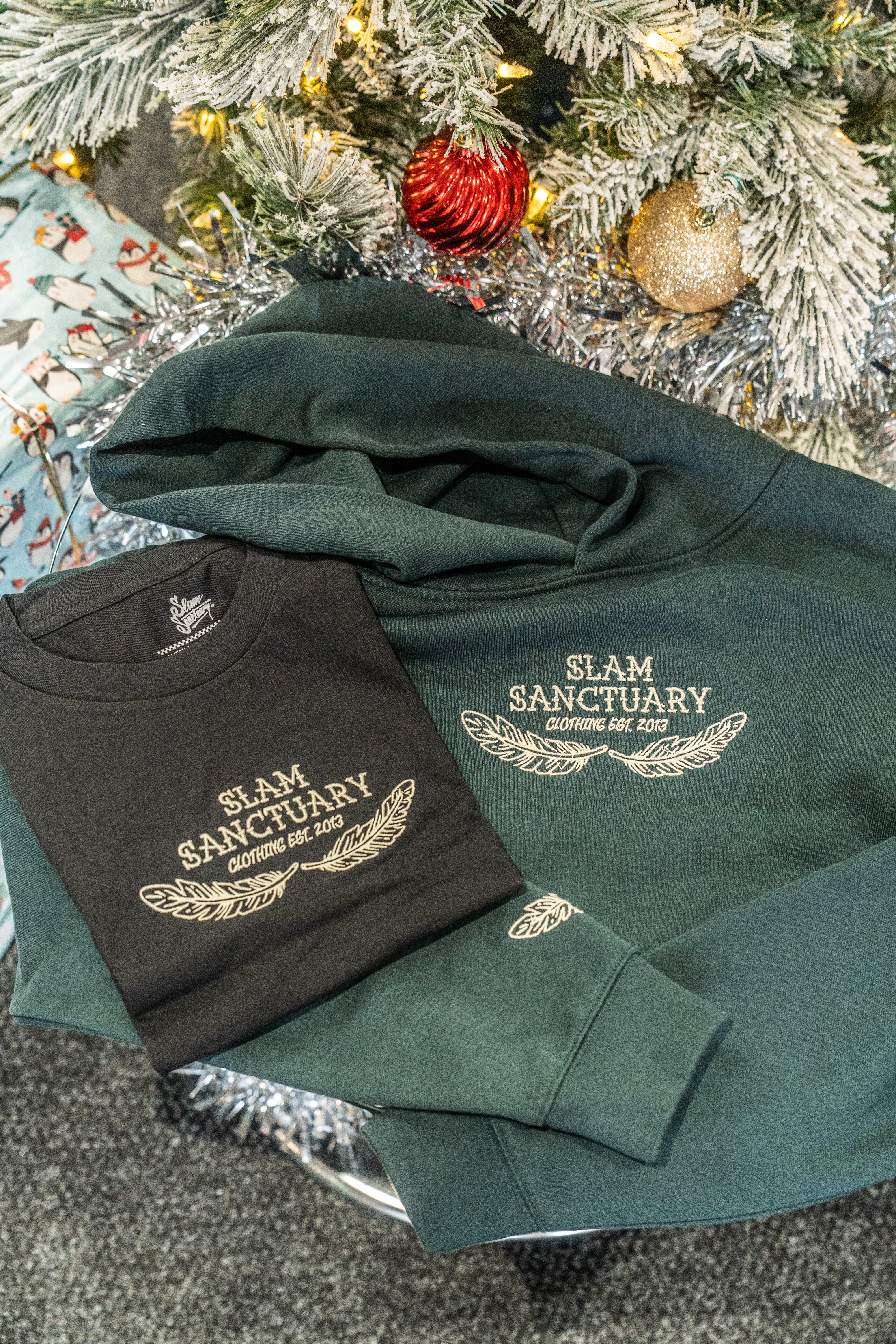 WINNING STREAK HOODIE & T-SHIRT GIFT SET