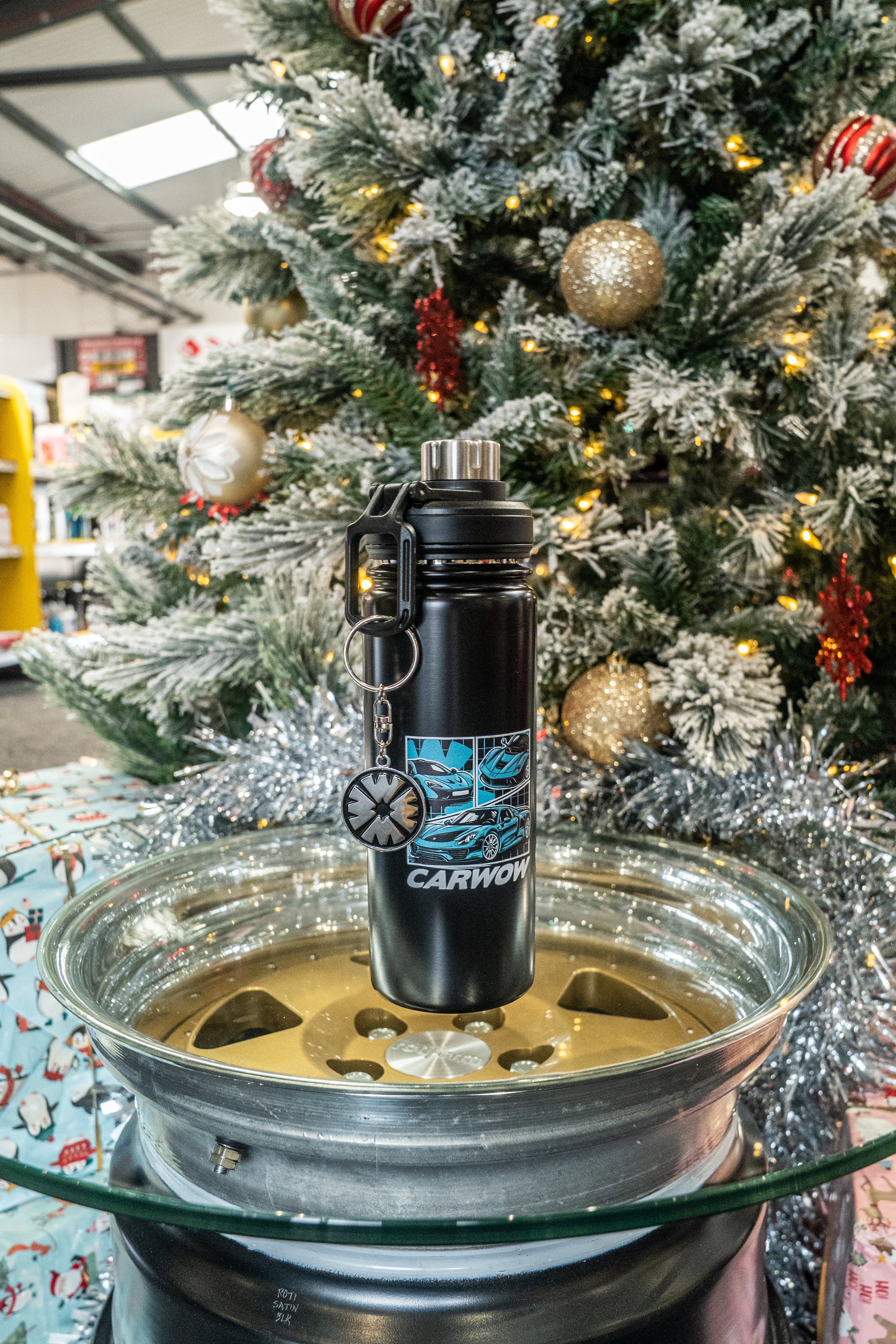 CARWOW BOTTLE & KEYRING GIFT SET