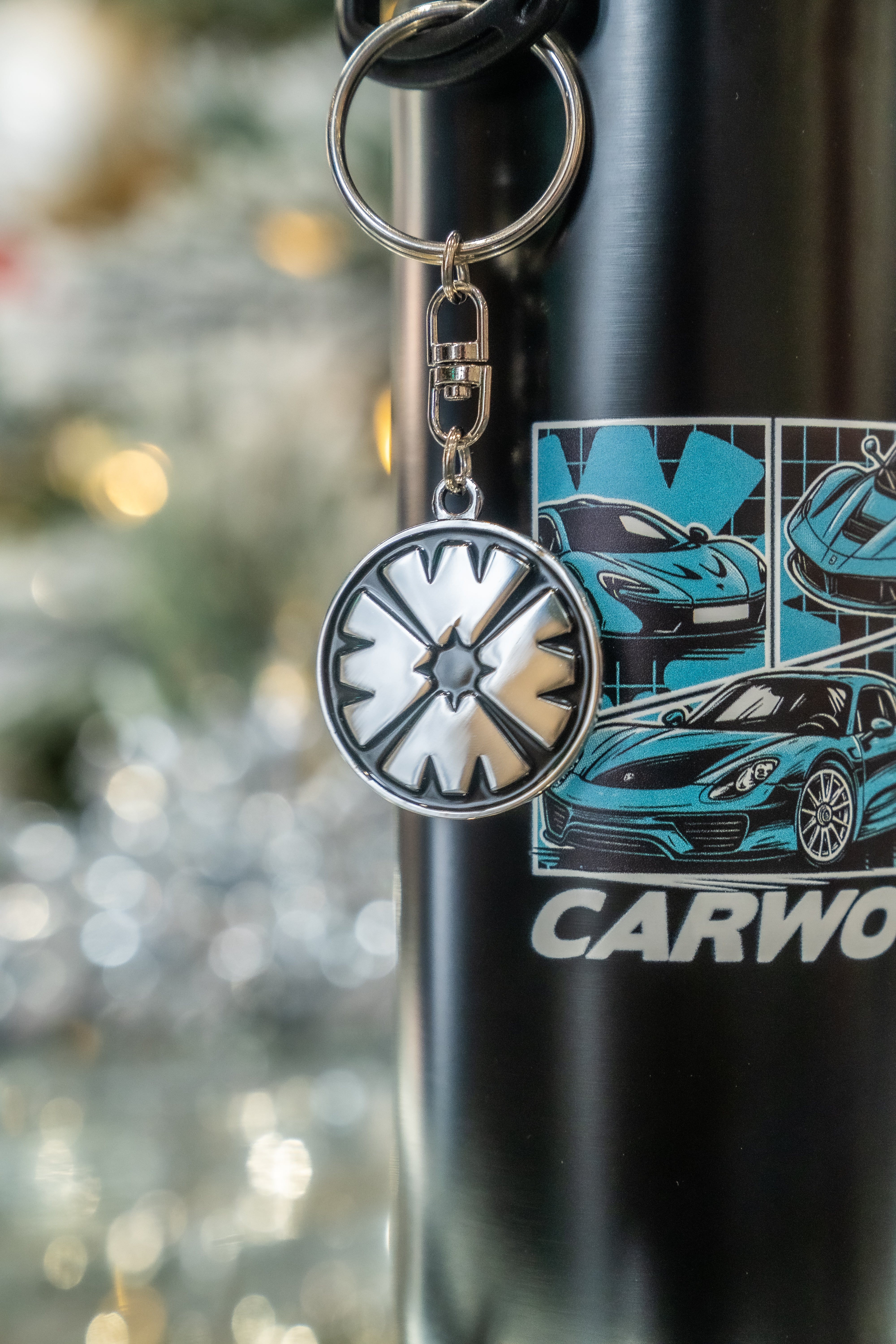 CARWOW BOTTLE & KEYRING GIFT SET