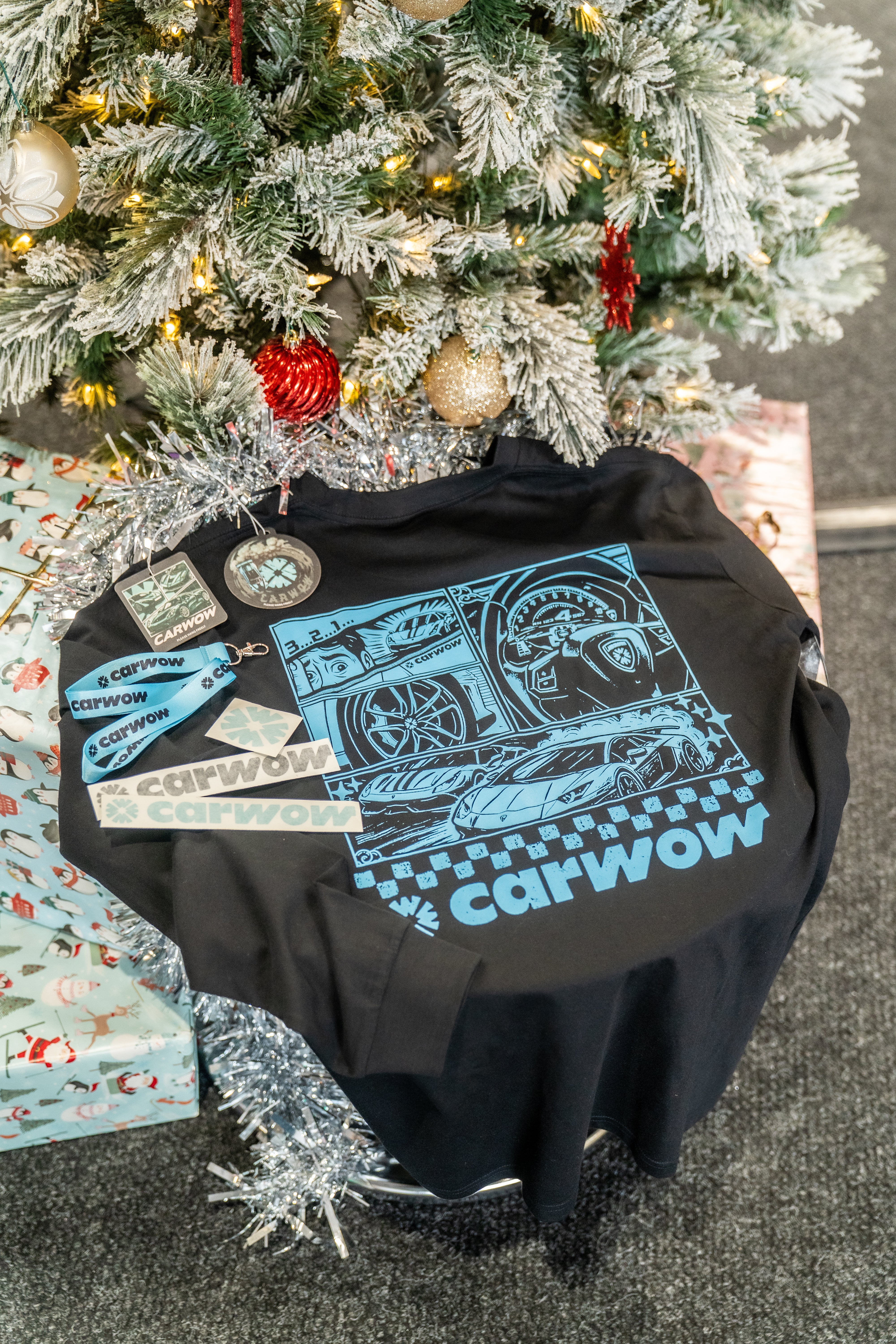 CARWOW 1/4 MILE MASTERS LONG SLEEVE T-SHIRT GIFT SET