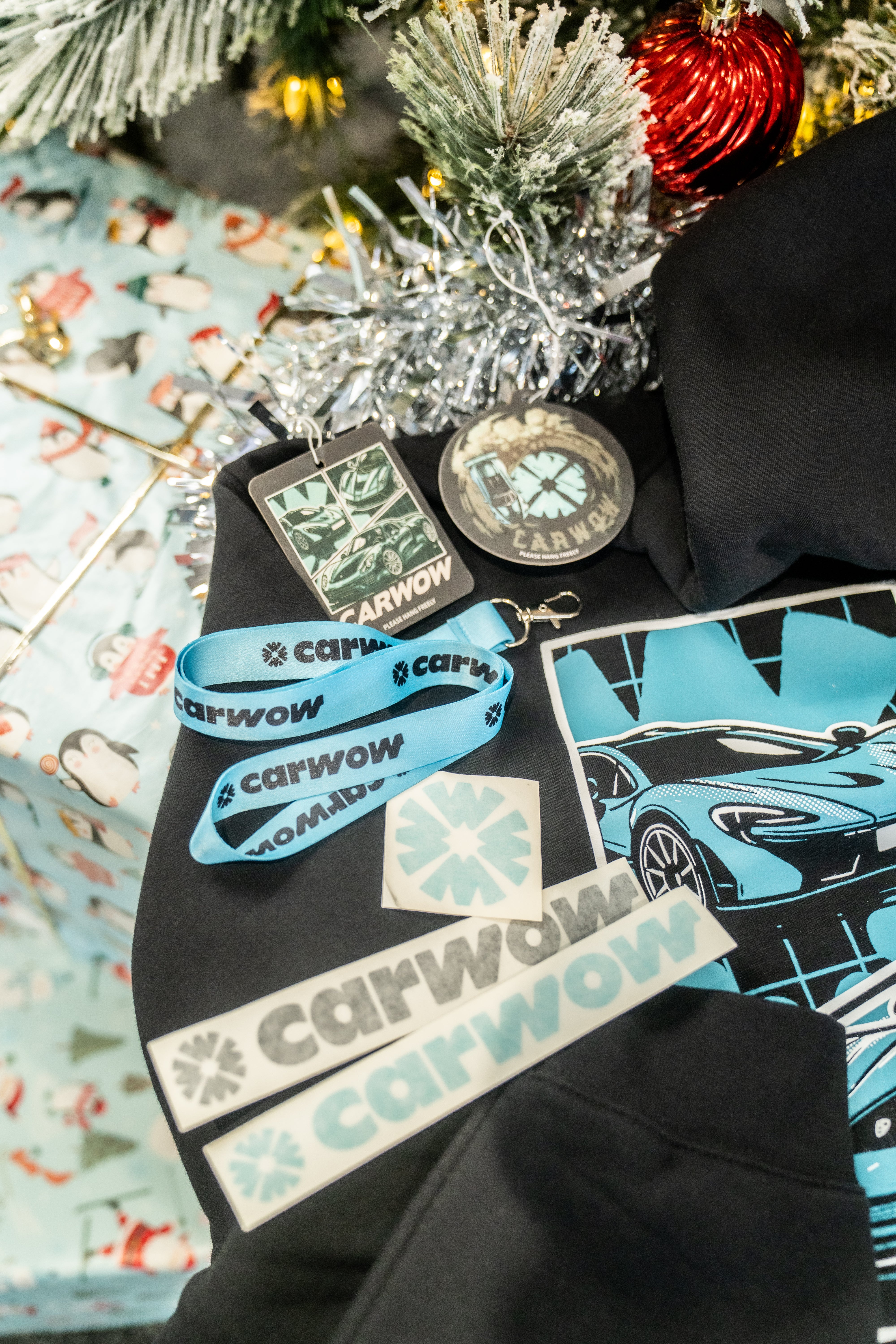 CARWOW BIG THREE HOODIE GIFT SET