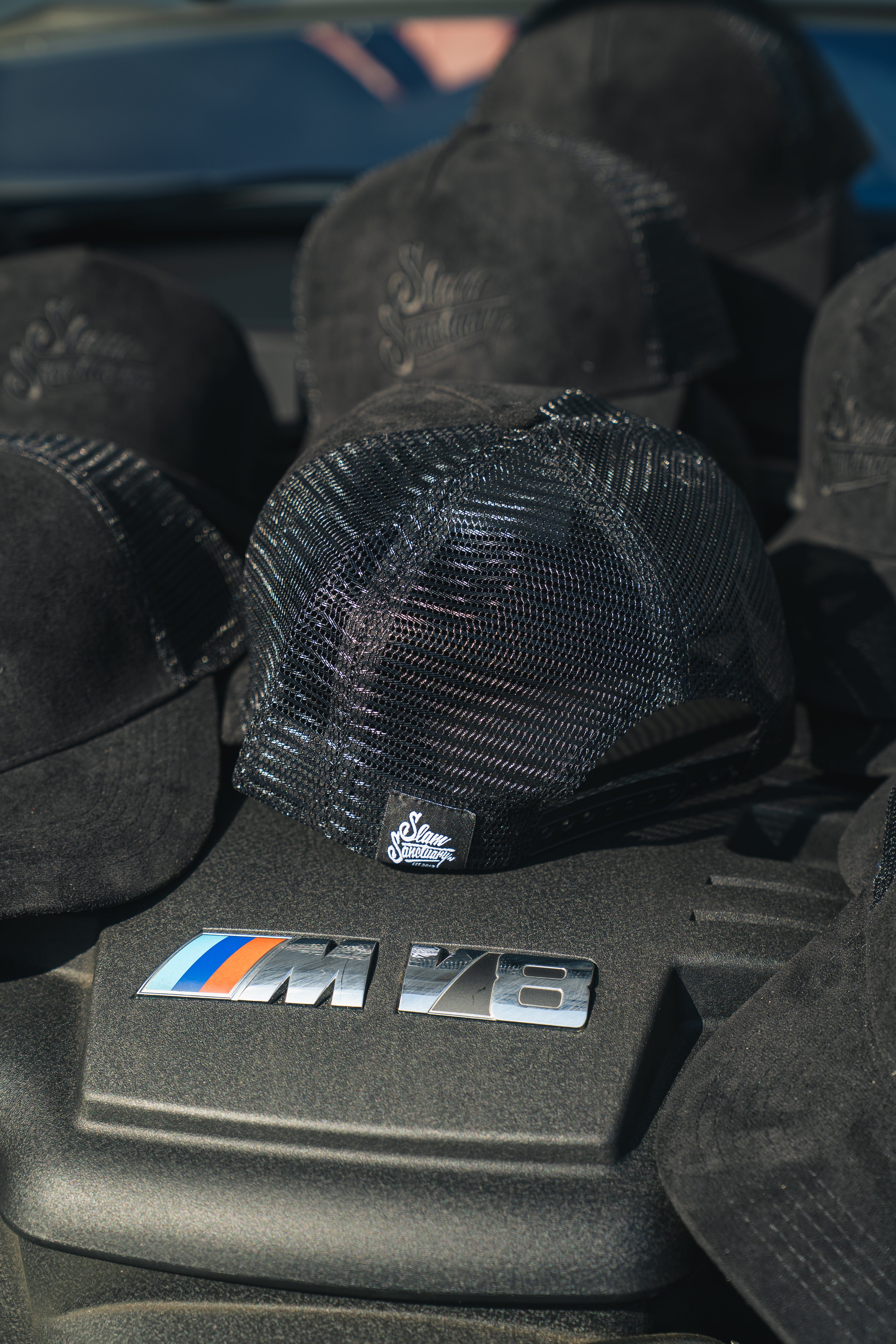THE SIGNATURE CAP