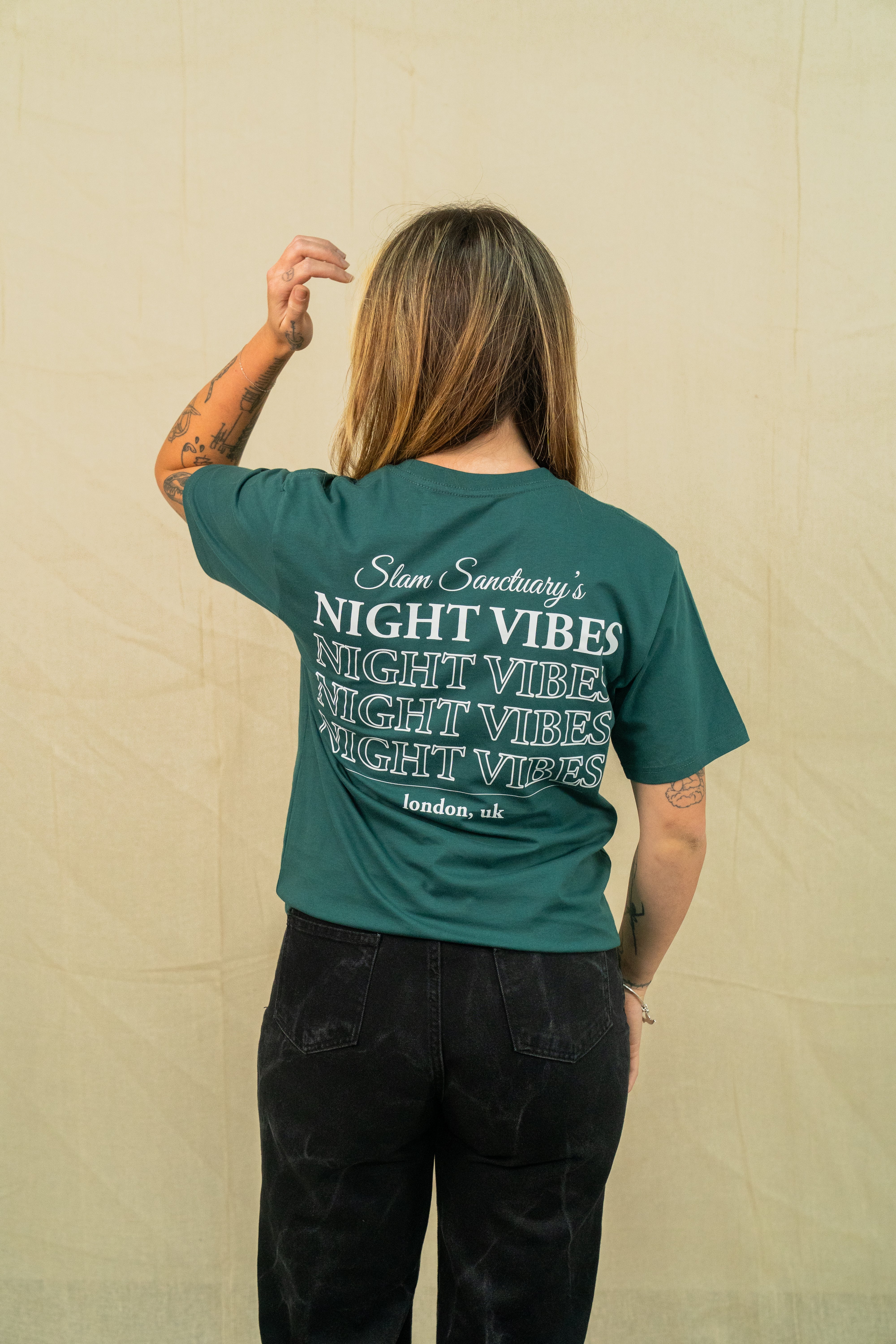 NIGHT VIBES T-SHIRT - GREEN