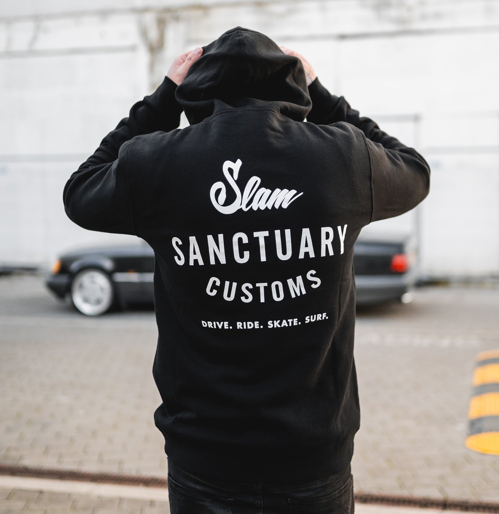 CUSTOMS HOODIE - BLACK