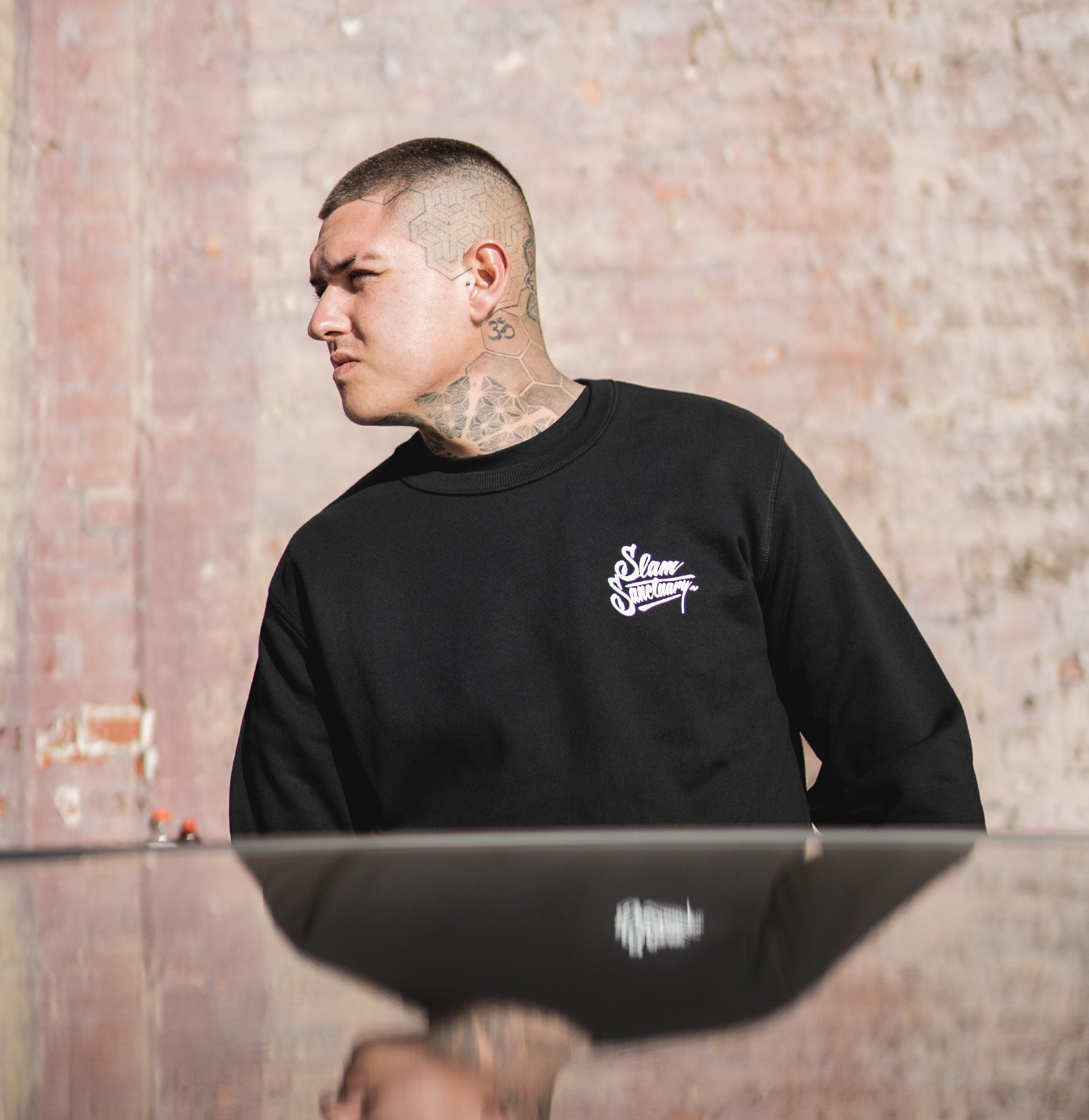 CUSTOMS SWEATSHIRT - BLACK