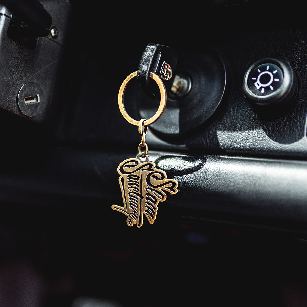 Antique Bronze metal keyring